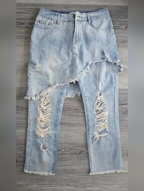 Light Wash Distressed Women's Jeans